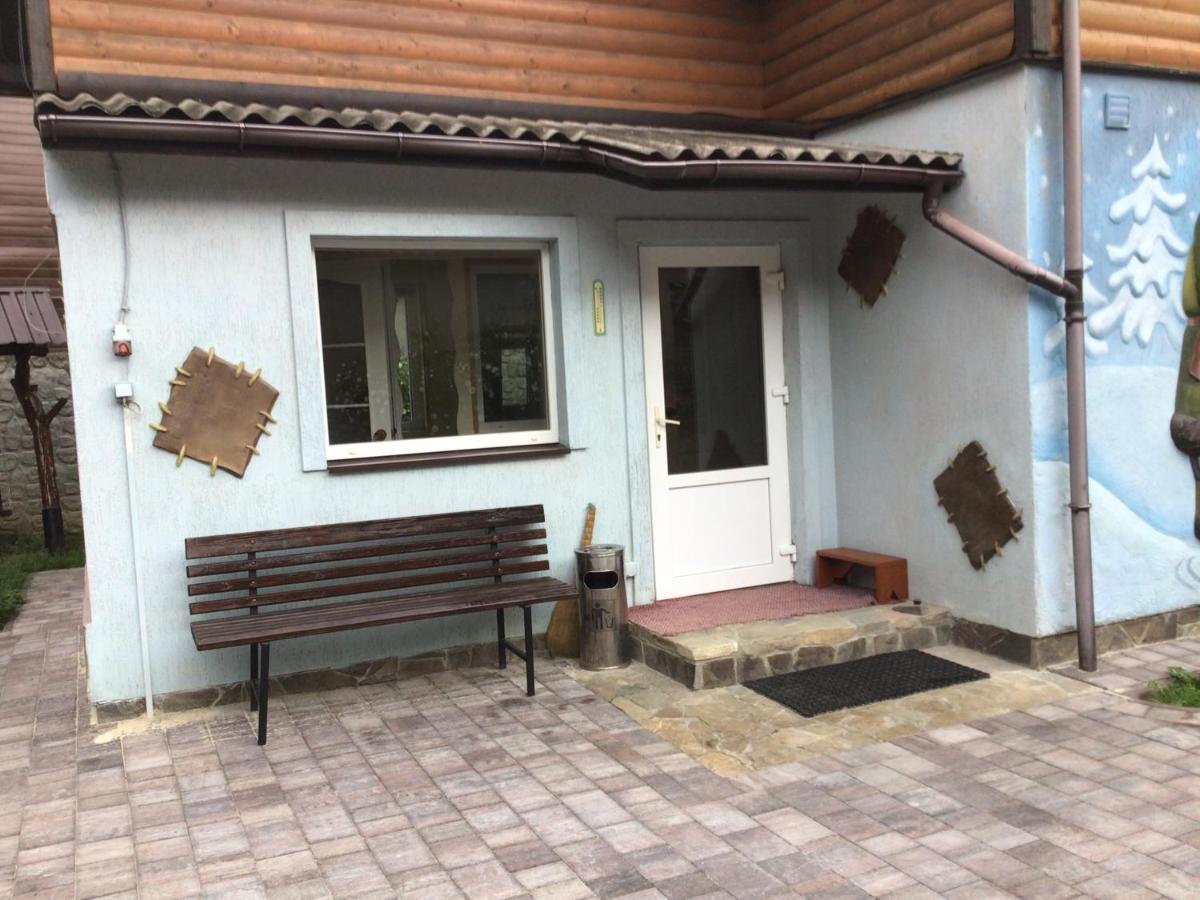 Рукавичка Yaremche Exterior photo